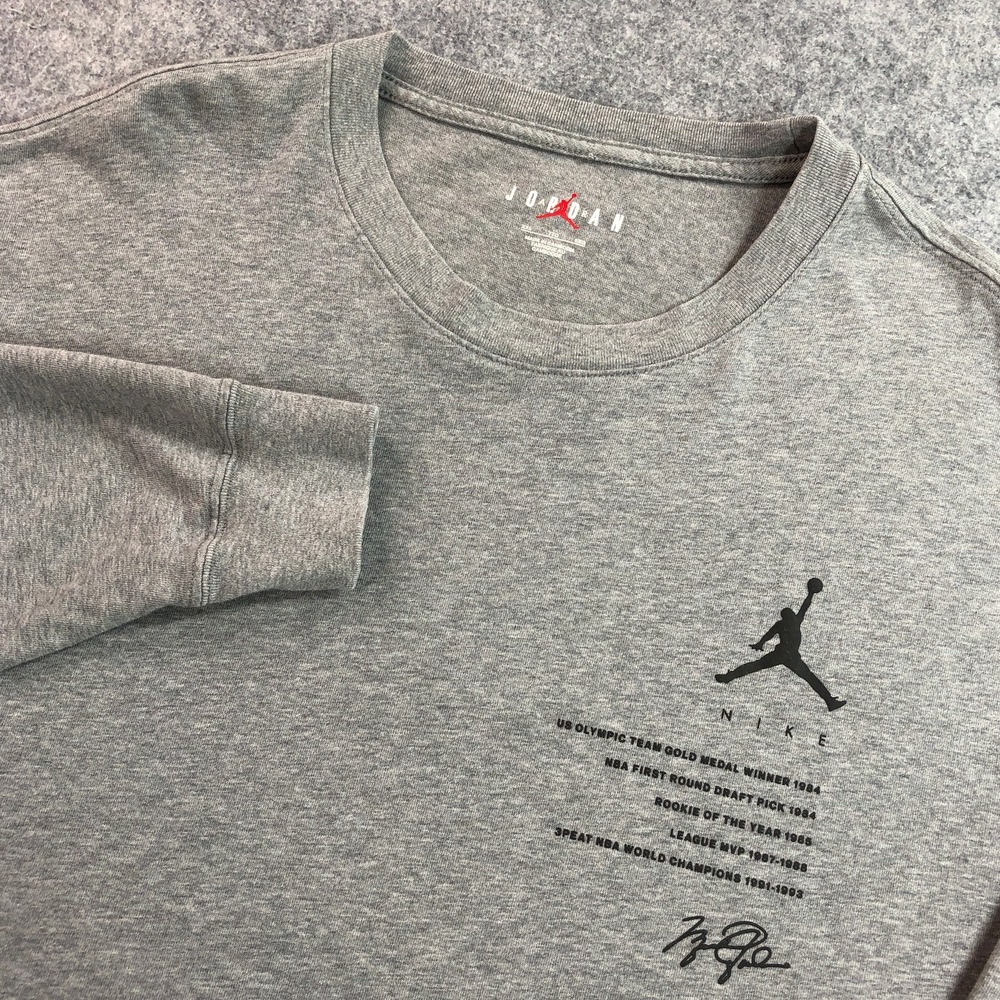 Jordan Mens Long Sleeve Graphic T-Shirt XXL Gray Michael Jordan Achievements